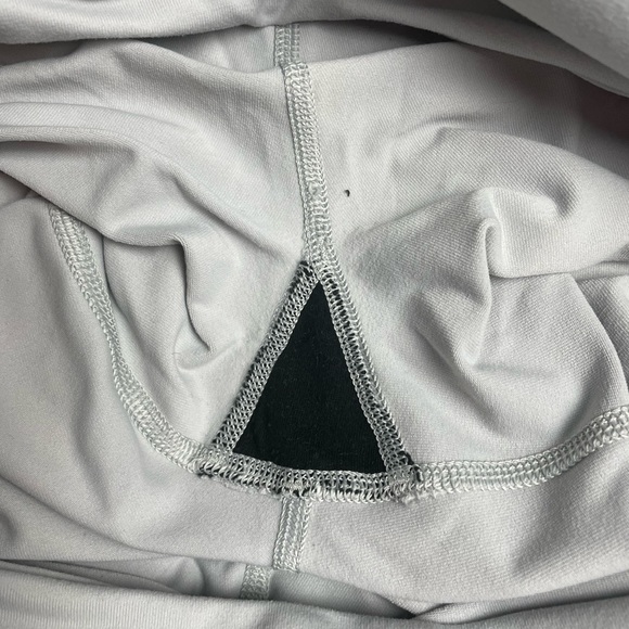 Victoria’s Secret Sport Light Gray Knockout Leggings Size M Full Length 27.5” - Picture 7 of 11